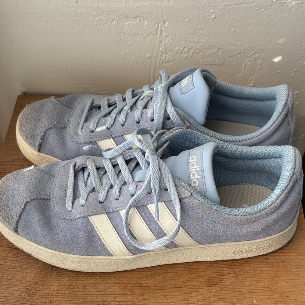 Adidas • Suede Sneakers - Picture 3 of 8